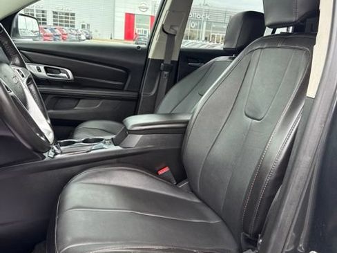 Used 2017 GMC Terrain SLT w/ Open Road Package AWD/4WD image 9