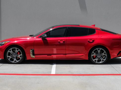 Used 2021 Kia Stinger GT2 RWD image 17