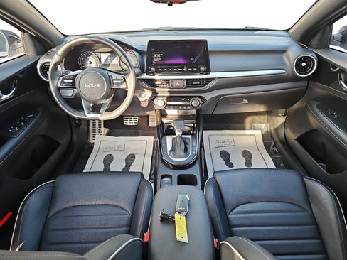 Used 2023 Kia Forte GT-Line w/ GT-Line Premium Package image 9