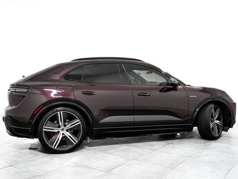 Used 2024 Porsche Macan Turbo Electric AWD/4WD image 7