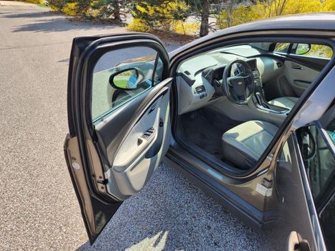 Used 2014 Chevrolet Volt Premium w/ Premium Trim Package image 20