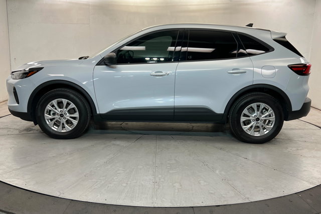 Used 2026 Ford Escape Active w/ Tech Pack #1 AWD/4WD image 2