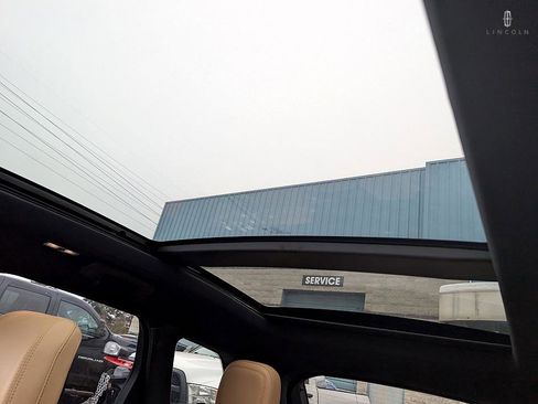 Used 2020 Lincoln Corsair Reserve w/ Equipment Group 202A image 25