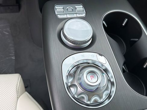 New 2026 Genesis GV60 RWD image 32