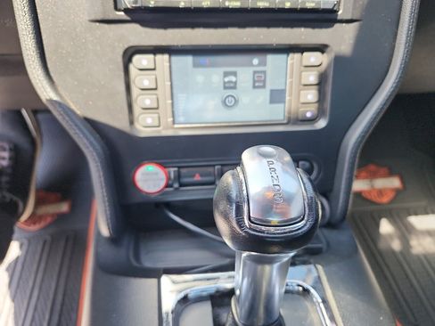 Used 2015 Ford Mustang Coupe RWD image 25