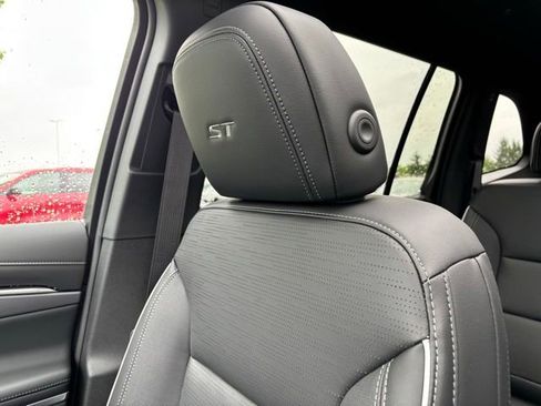 New 2026 Buick Enclave Sport Touring w/ Power Package FWD image 46