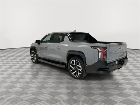 New 2025 Chevrolet Silverado EV RST image 7