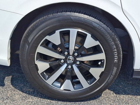 Certified 2025 Honda Odyssey EX-L image 8