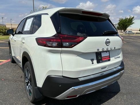 Certified 2023 Nissan Rogue Platinum w/ Platinum Premium Package FWD image 4