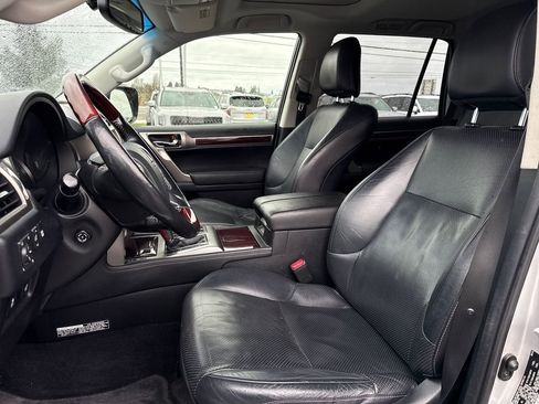 Used 2014 Lexus GX 460 Luxury image 19