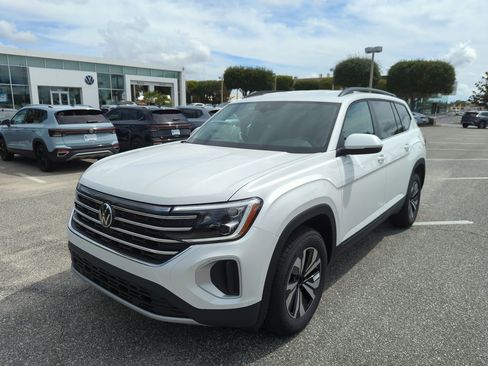 New 2026 Volkswagen Atlas SE image 10