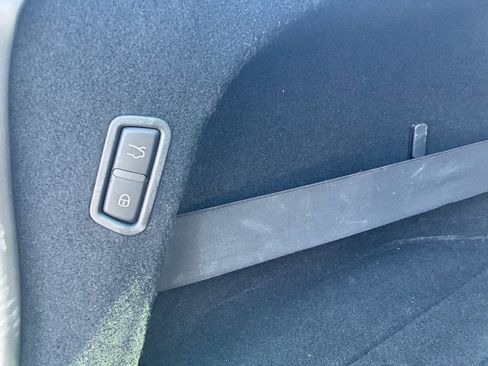 Used 2019 Maserati Levante AWD/4WD image 12