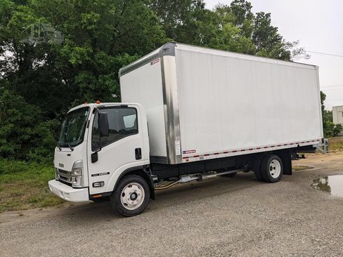 Used 2025 Isuzu NQR RWD image 2