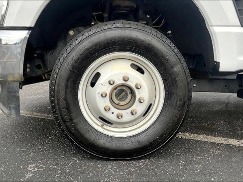 Certified 2024 Ford F350 XLT image 10