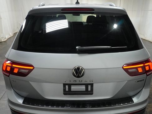 Used 2023 Volkswagen Tiguan SE image 4