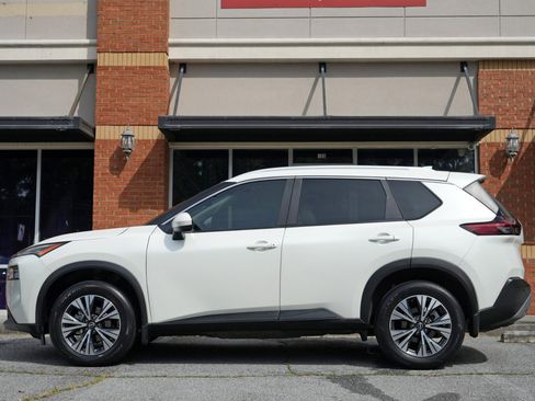 Used 2023 Nissan Rogue SV w/ SV Premium B Package FWD image 8