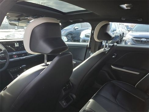 Certified 2025 Kia K4 GT-Line Turbo image 9