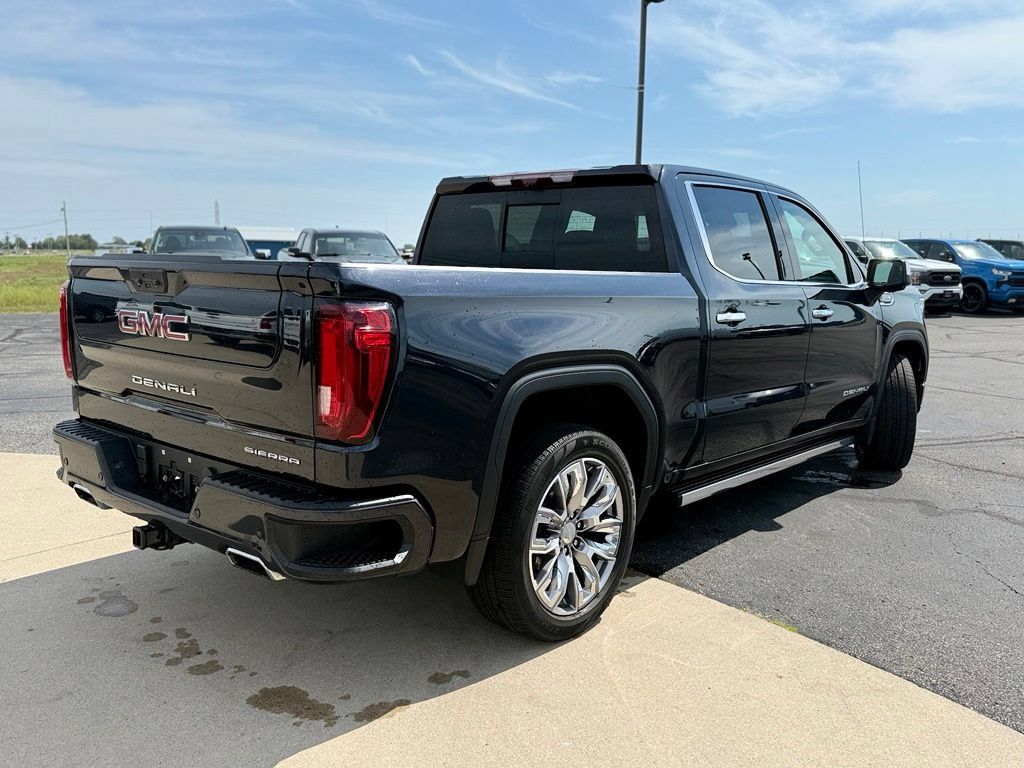 Used 2023 GMC Sierra 1500 Denali w/ Denali Reserve Package AWD/4WD image 2