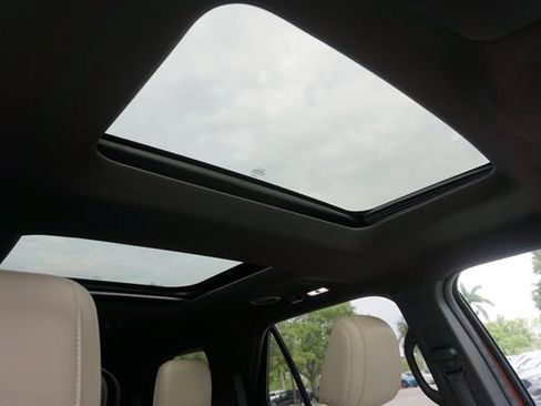 Certified 2018 Ford Explorer Limited FWD image 8