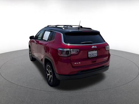 Used 2025 Jeep Compass Limited AWD/4WD image 8