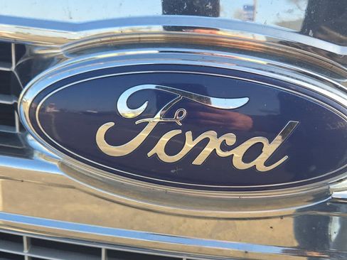 Used 2013 Ford F150 XLT w/ XLT Chrome Pkg image 2