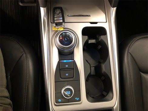 Used 2023 Ford Explorer XLT w/ Equipment Group 202A image 24