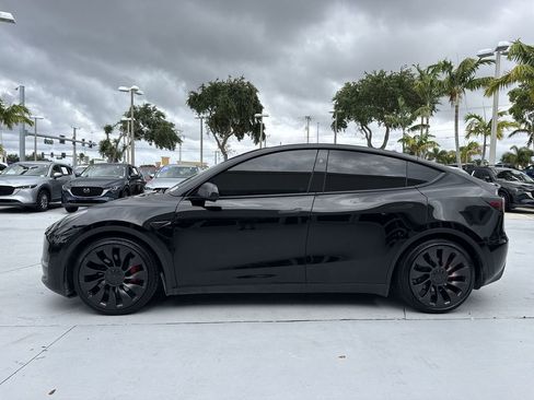 Used 2023 Tesla Model Y Performance AWD/4WD image 27