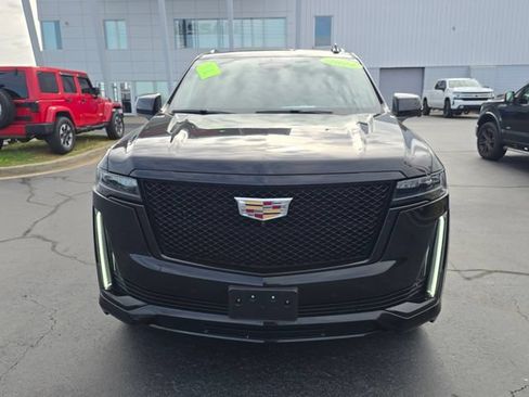 Used 2024 Cadillac Escalade Sport RWD image 8