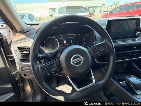 Used 2021 Nissan Rogue S FWD image 9