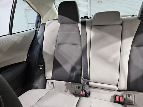 Used 2022 Toyota Corolla LE image 12