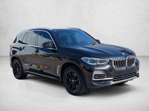 Used 2019 BMW X5 xDrive40i w/ Executive Package image 3