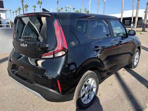 New 2025 Kia Soul LX image 5