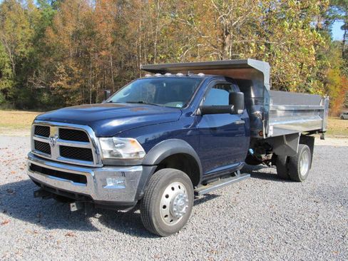 Used 2018 RAM 5500 SLT w/ Quick Order Package 29G SLT image 2