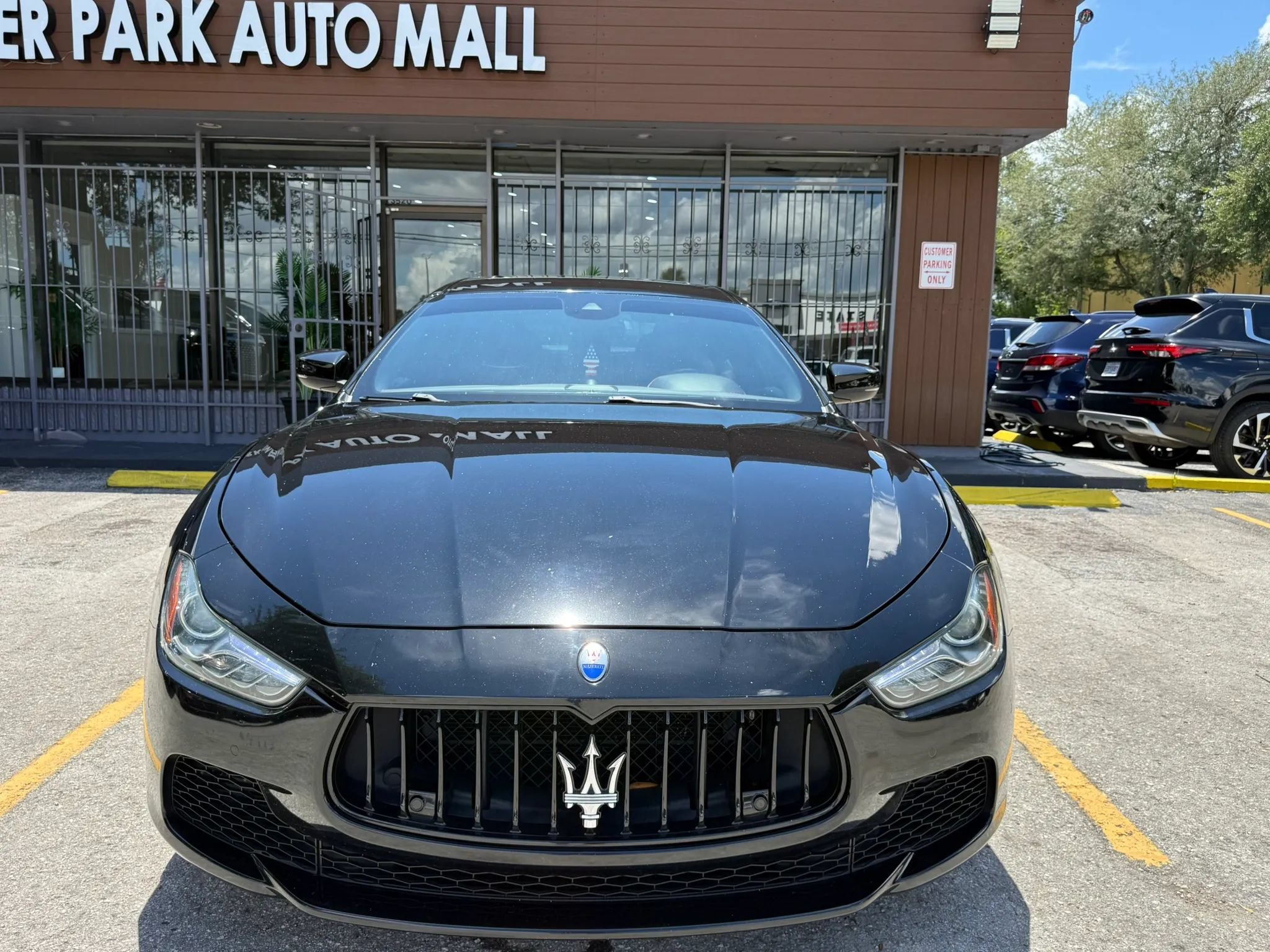 Used 2017 Maserati Ghibli S Q4 AWD/4WD image 2