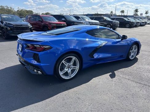 Used 2021 Chevrolet Corvette Stingray Coupe w/ 1LT image 6