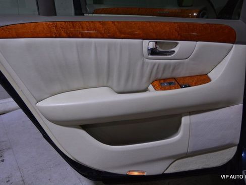 Used 2002 Lexus LS 430 image 9