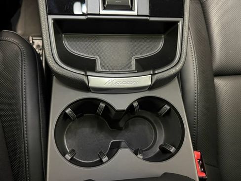 Certified 2026 Porsche Macan AWD/4WD image 22