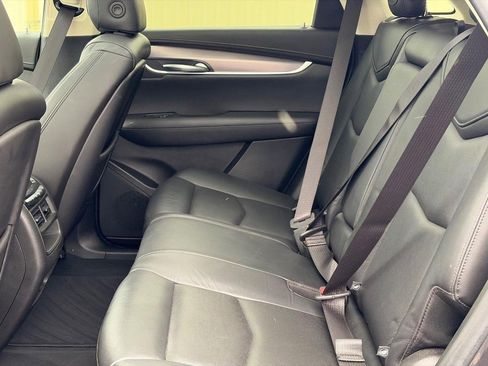 Used 2018 Cadillac XT5 Premium Luxury FWD image 10