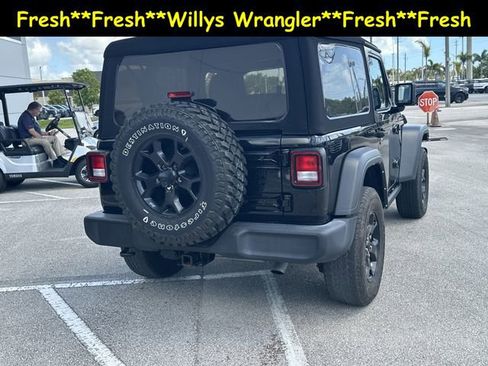 Used 2022 Jeep Wrangler Sport AWD/4WD image 7
