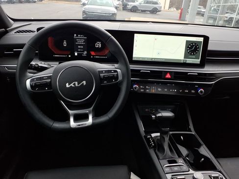 Used 2025 Kia K5 GT-Line w/ GT-Line Premium Package image 8