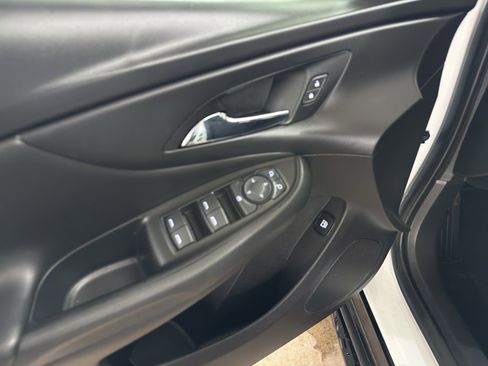 Used 2019 Chevrolet Volt LT image 12