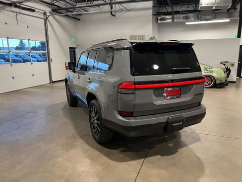 Used 2026 Lexus GX 550 w/ Cold Area Package image 5