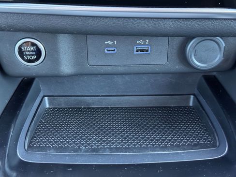Used 2023 Nissan Rogue S FWD image 25