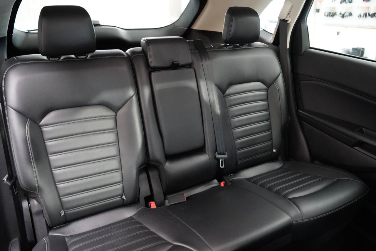 Used 2023 Ford Edge SEL AWD/4WD image 31