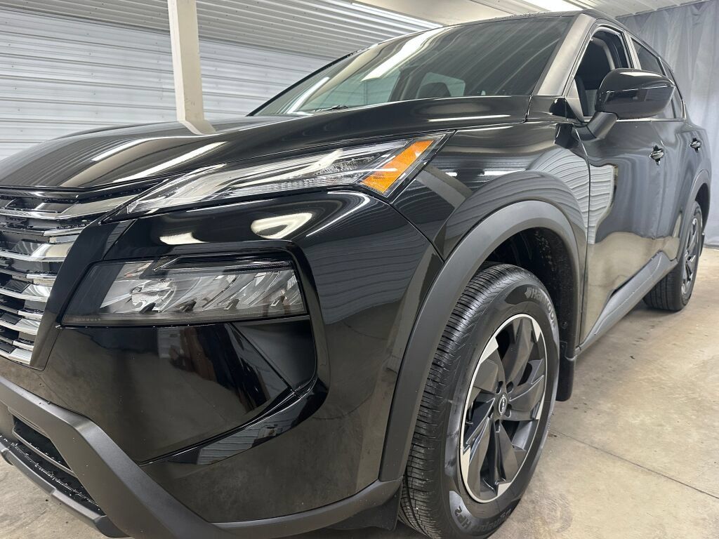 Used 2026 Nissan Rogue SV AWD/4WD image 34