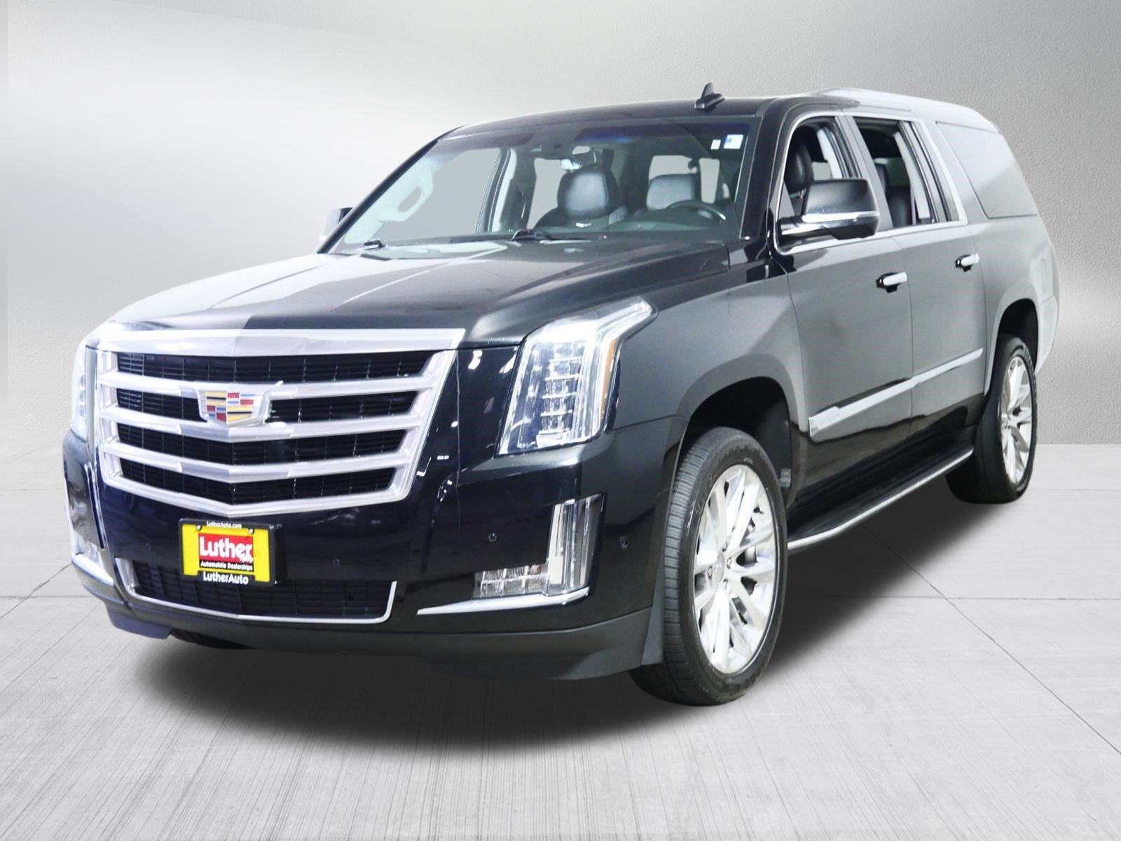Used 2017 Cadillac Escalade ESV Luxury AWD/4WD image 3