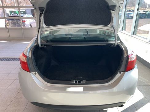 Used 2017 Toyota Corolla L w/ Carpet Mat Package (TMS) image 15