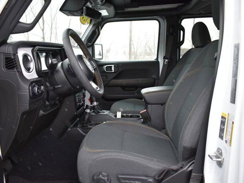 Certified 2024 Jeep Wrangler Sahara w/ Technology Group image 12