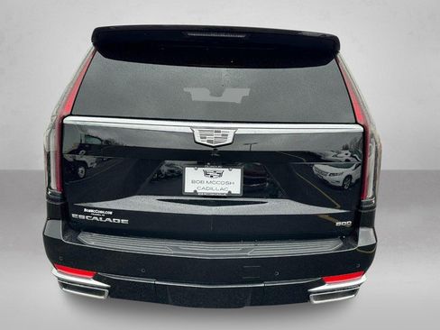Used 2023 Cadillac Escalade ESV Premium Luxury image 4