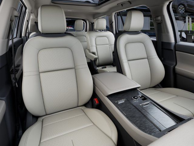 New 2027 Lincoln Aviator AWD image 12